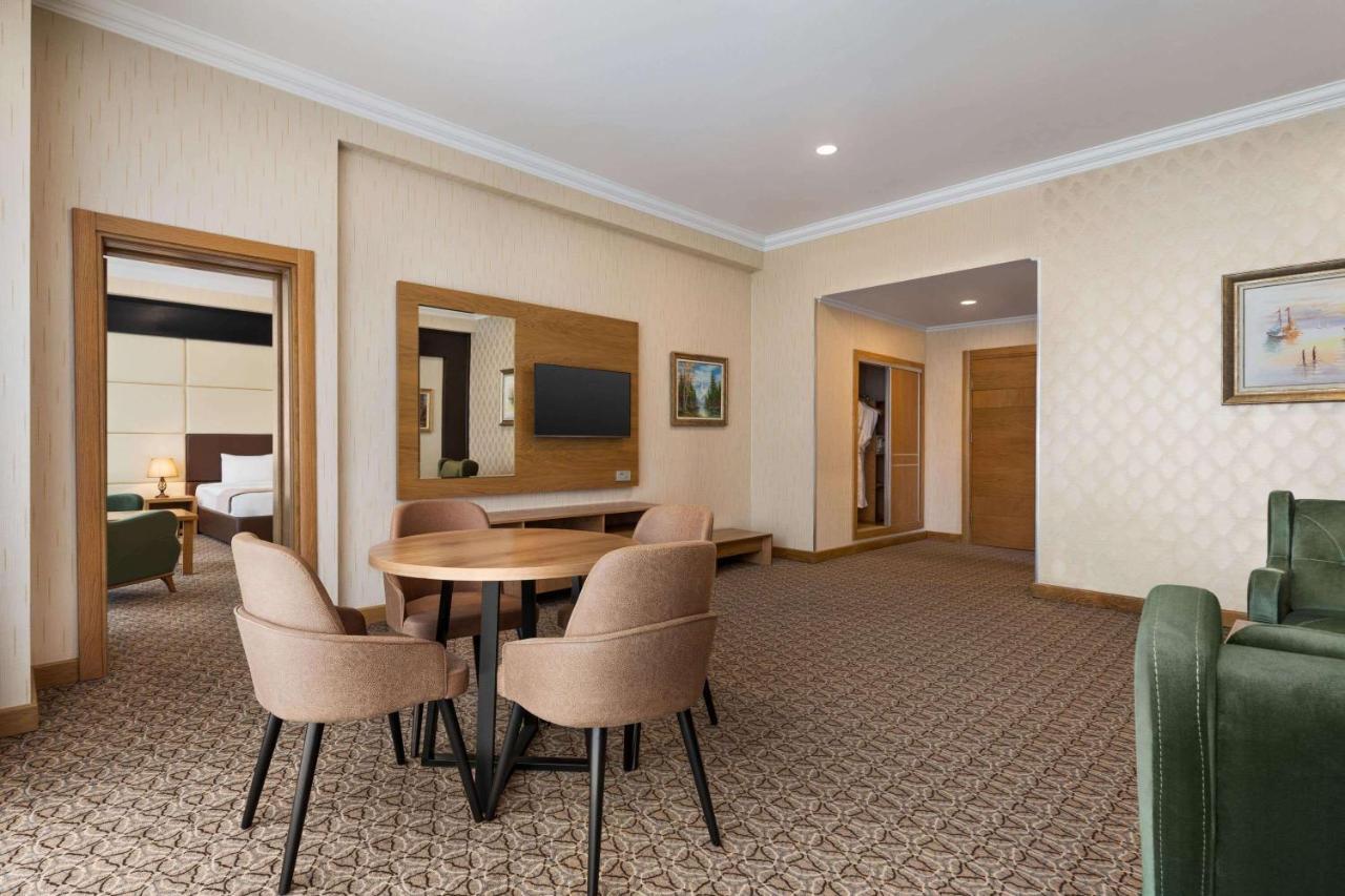 Hotel Wyndham 5*