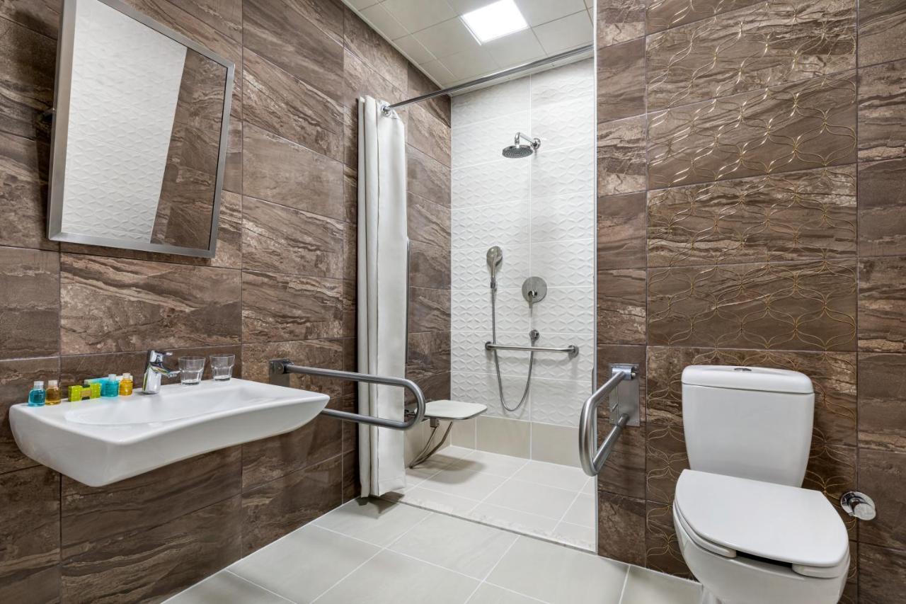 Wyndham 5* באקו